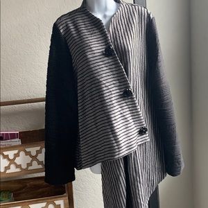 Donna by Donna Vinci coat